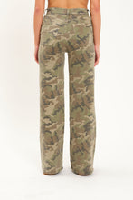 Load image into Gallery viewer, Far Out Camo Pant