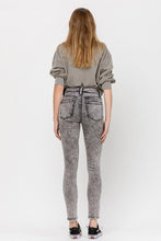 Load image into Gallery viewer, Haylie Grey Washed Jeans