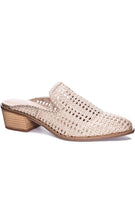 Load image into Gallery viewer, Chinese Laundry Woven Sandal
