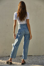 Load image into Gallery viewer, Basic White Tee