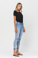 Load image into Gallery viewer, Haylie Button Up Jeans
