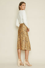 Load image into Gallery viewer, Leopard Satin Skirt
