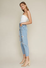 Load image into Gallery viewer, Roquel High Rise Light Jeans
