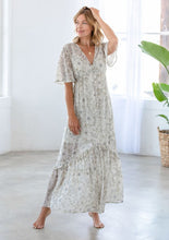 Load image into Gallery viewer, Flutter Sleeve Maxi Dress
